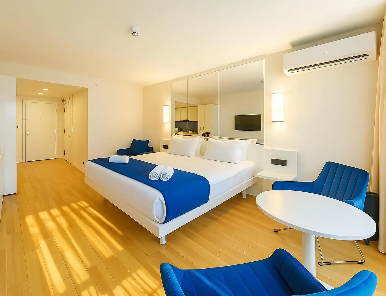 Beachfront Paradise Batumi Aparthotel